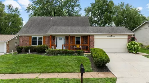 688 Cedar Run Dr, Ballwin, MO 63021