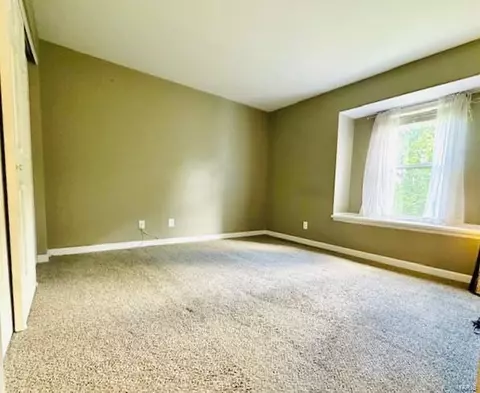 Bedroom - 701 Ridgeside Dr #E, Ballwin, MO 63021 photo 1 of 2