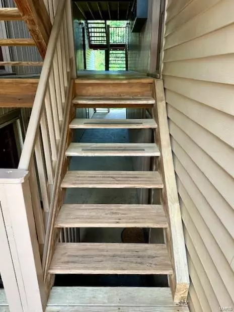 Exterior - 701 Ridgeside Dr #E, Ballwin, MO 63021 photo 4 of 11
