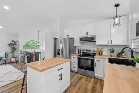 Kitchen - 1 Pintail Ct, O'fallon, MO 63368 photo 4 of 4