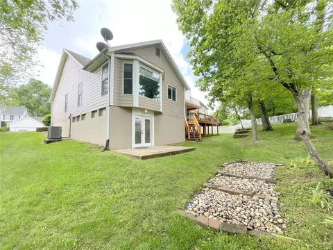 Exterior - 615 Highland Glen Dr, Ballwin, MO 63021 photo 9 of 11