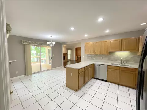 Kitchen - 615 Highland Glen Dr, Ballwin, MO 63021 photo 2 of 2