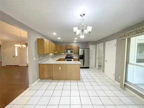 Kitchen - 615 Highland Glen Dr, Ballwin, MO 63021 photo 1 of 2