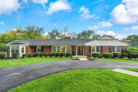 12938 S Topping Estates Dr, Saint Louis, MO 63131