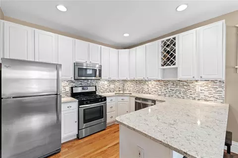 5442 Gresham Ave, Saint Louis, MO 63109 photo 9