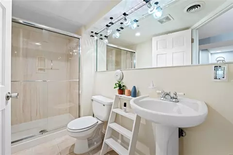 5442 Gresham Ave, Saint Louis, MO 63109 photo 24