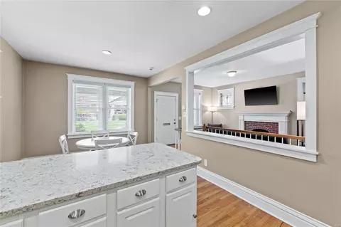 5442 Gresham Ave, Saint Louis, MO 63109 photo 11