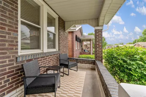 5442 Gresham Ave, Saint Louis, MO 63109 photo 2