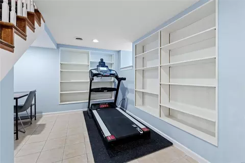 5442 Gresham Ave, Saint Louis, MO 63109 photo 25