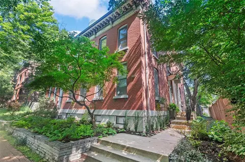 913 Rutger St, Saint Louis, MO 63104