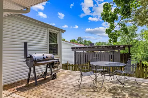 275 Village Meadow Dr, Ballwin, MO 63021 photo 30