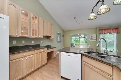 Kitchen - 755 River Glen Dr, O'fallon, MO 63368 photo 4 of 5