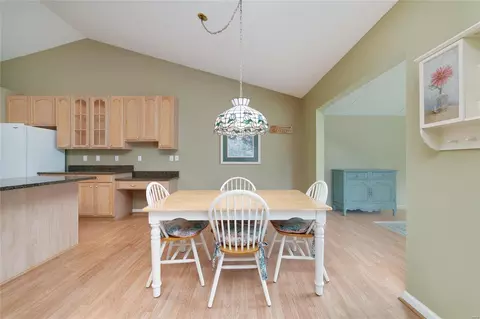 Dining - 755 River Glen Dr, O'fallon, MO 63368 photo 3 of 4