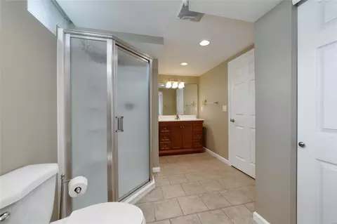 Bath - 755 River Glen Dr, O'fallon, MO 63368 photo 5 of 5