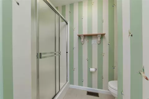 Bath - 755 River Glen Dr, O'fallon, MO 63368 photo 2 of 5