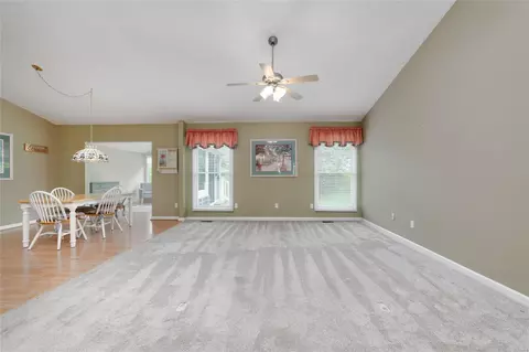 Living - 755 River Glen Dr, O'fallon, MO 63368 photo 2 of 6
