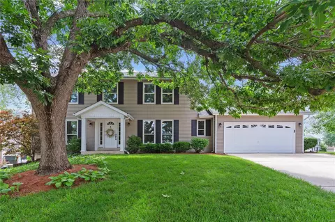 500 White Falls Ct, Saint Peters, MO 63376