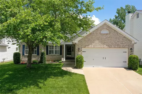 1327 Arbor Bluff Cir, Ballwin, MO 63021
