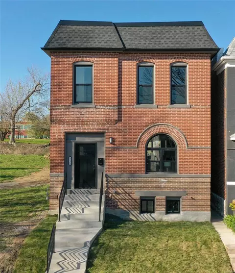 3335 Vista Ave, Saint Louis, MO 63104