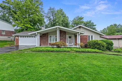 23 Leaside Ct, Manchester, MO 63011