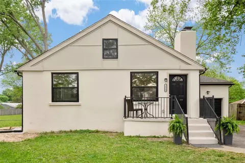 2970 Gill Ave, Maryland Heights, MO 63043