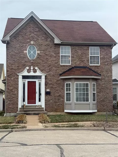 947 Morehouse Ln, Saint Louis, MO 63130
