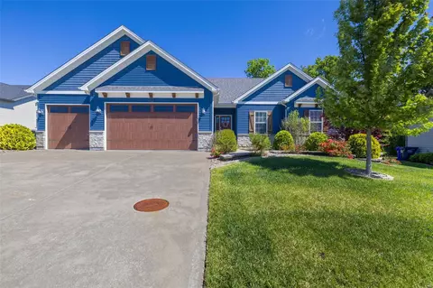 835 Mule Creek Dr, Wentzville, MO 63385
