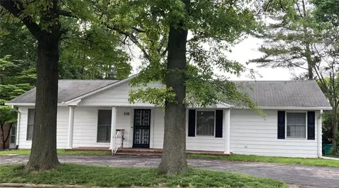 116 S Duchesne Dr, Saint Charles, MO 63301