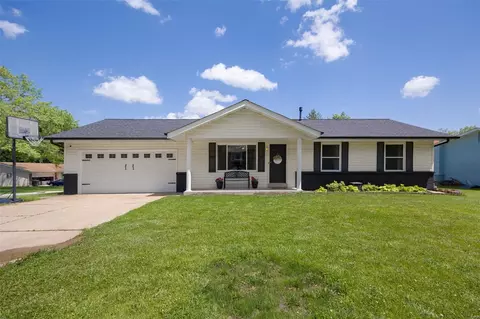 6 Danson Dr, Saint Peters, MO 63376