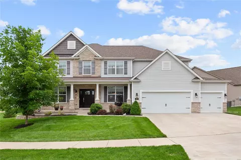 360 Sturbridge Dr, Saint Charles, MO 63303