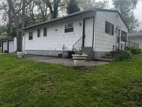 10149 Mayfair Dr, Saint Louis, MO 63136