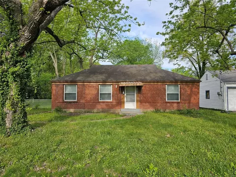 437 Jean Ave, Saint Louis, MO 63135