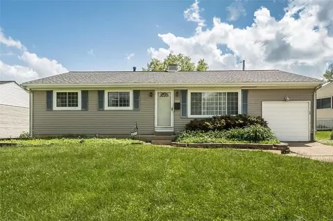 7146 Val Brook Ln, Saint Louis, MO 63123