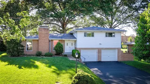 8671 Otto Westway, Saint Louis, MO 63127
