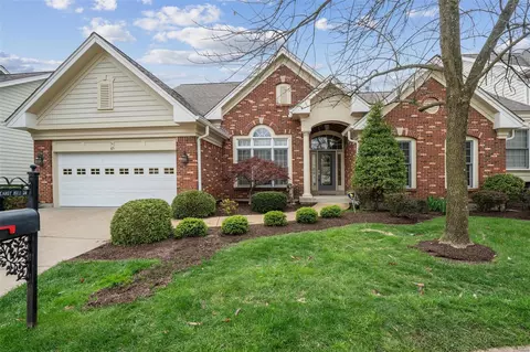 65 Picardy Hill Dr, Chesterfield, MO 63017