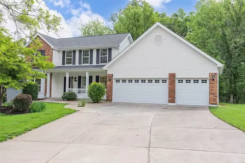 145 Cross Timbers Ln, Saint Charles, MO 63304