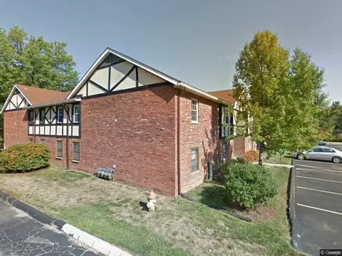 1061 Cedargate Dr, Saint Louis, MO 63122