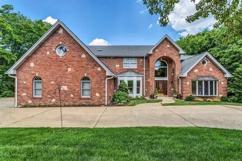 12507 W Watson Rd, Saint Louis, MO 63127