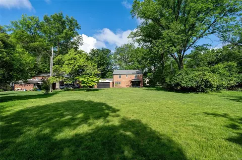 Exterior - 40 Frontenac Estates Dr, Frontenac, MO 63131 photo 7 of 8
