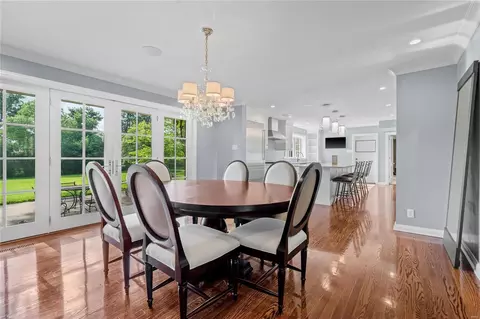 Dining - 40 Frontenac Estates Dr, Frontenac, MO 63131 photo 2 of 3