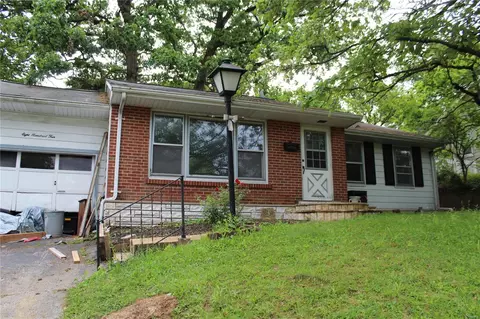 804 Edgar Rd, Saint Louis, MO 63119