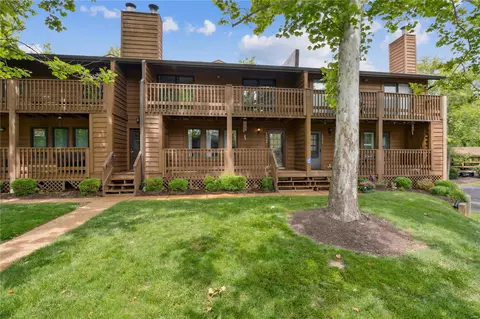 15022 Baxter Village Dr, Chesterfield, MO 63017