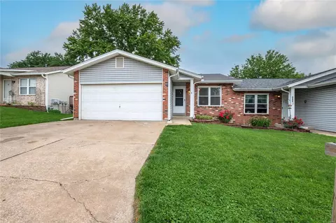 971 Windstream Dr, Saint Peters, MO 63376