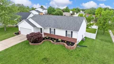 2 Oxview Ct, O'fallon, MO 63368 photo 2
