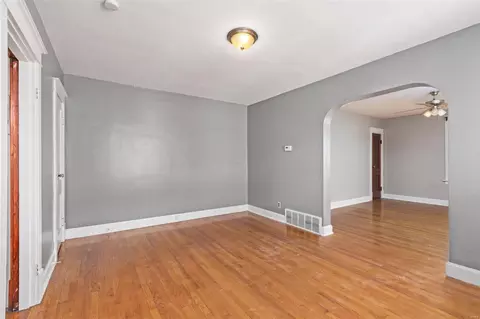 2736 Hampton Ave, Saint Louis, MO 63139 photo 9