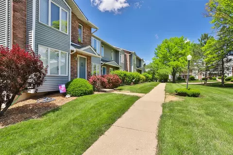 603 King Dr #E, Saint Charles, MO 63303