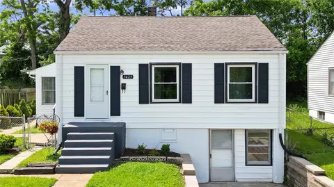 3425 Saint Williams Ln, Saint Ann, MO 63074