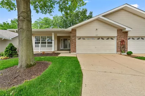 2251 Argonne Meadows Dr, Lake Saint Louis, MO 63367