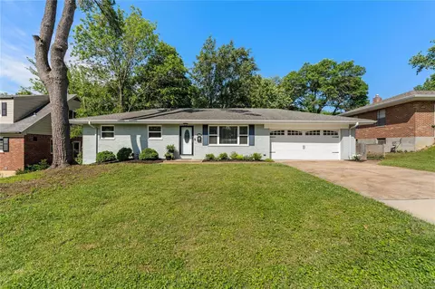 803 Tavalon Ave, Saint Louis, MO 63119