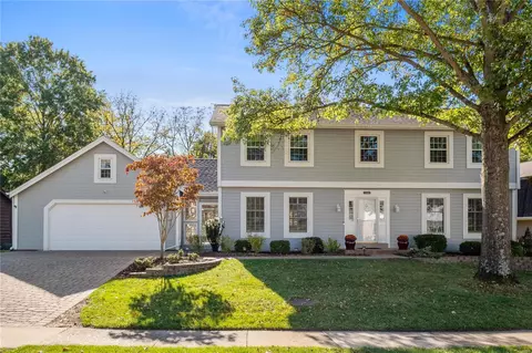 15000 Country Ridge Dr, Chesterfield, MO 63017